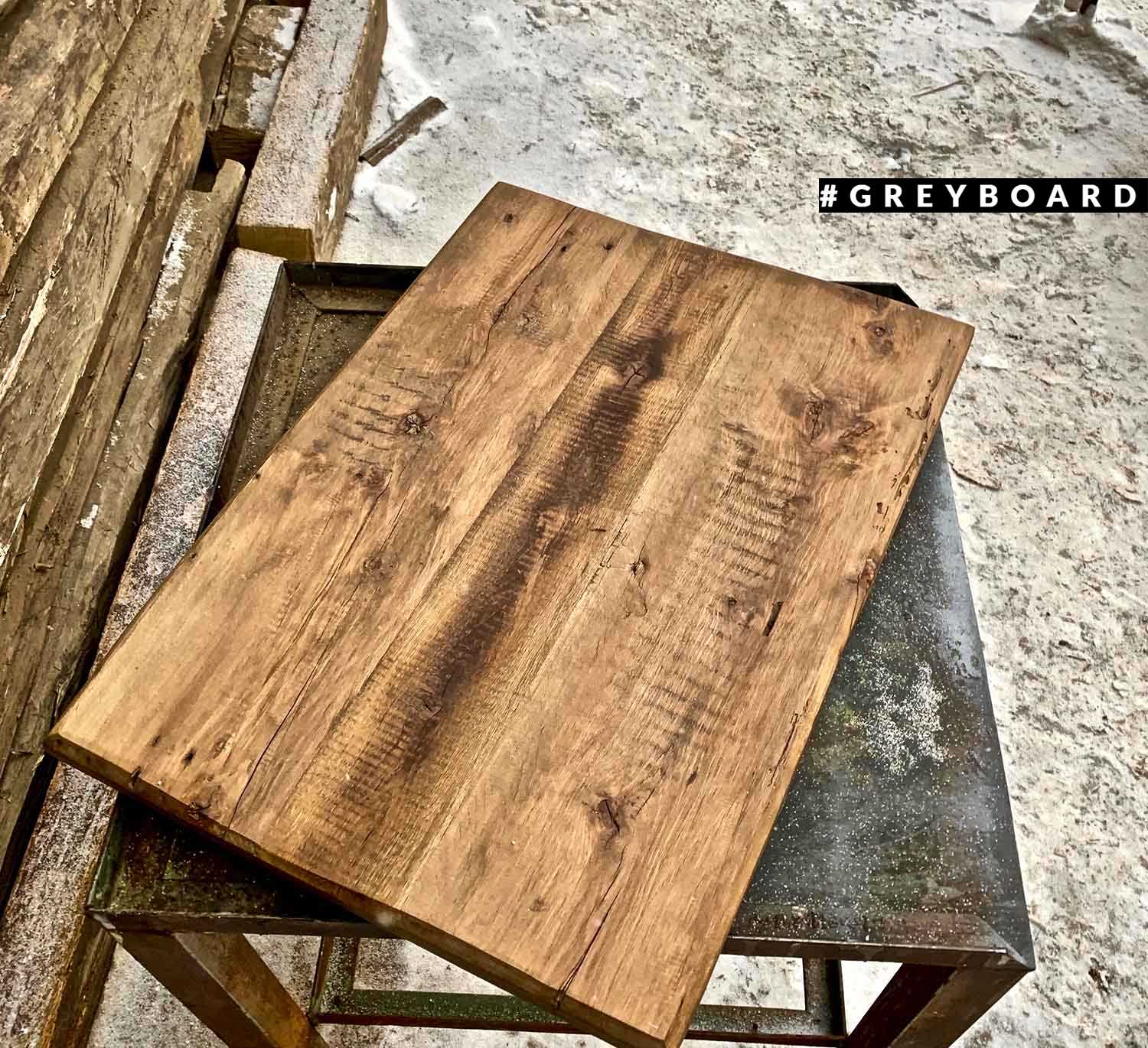 Столешница из старой доски для обеденного стола