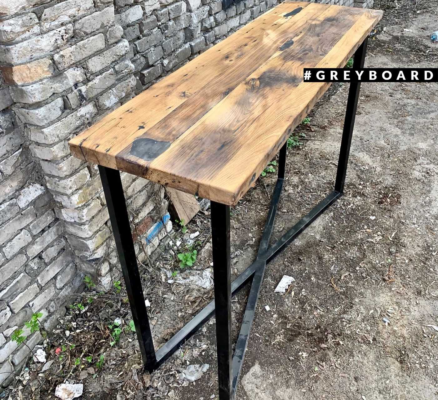 Отдельно стоящий барный стол из старого дуба