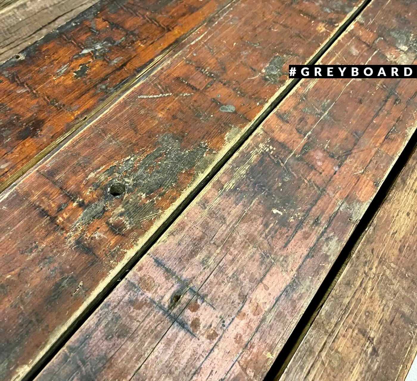 Старинный деревянный сундук